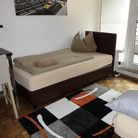 Star - Hans-sachs-strasse 2*